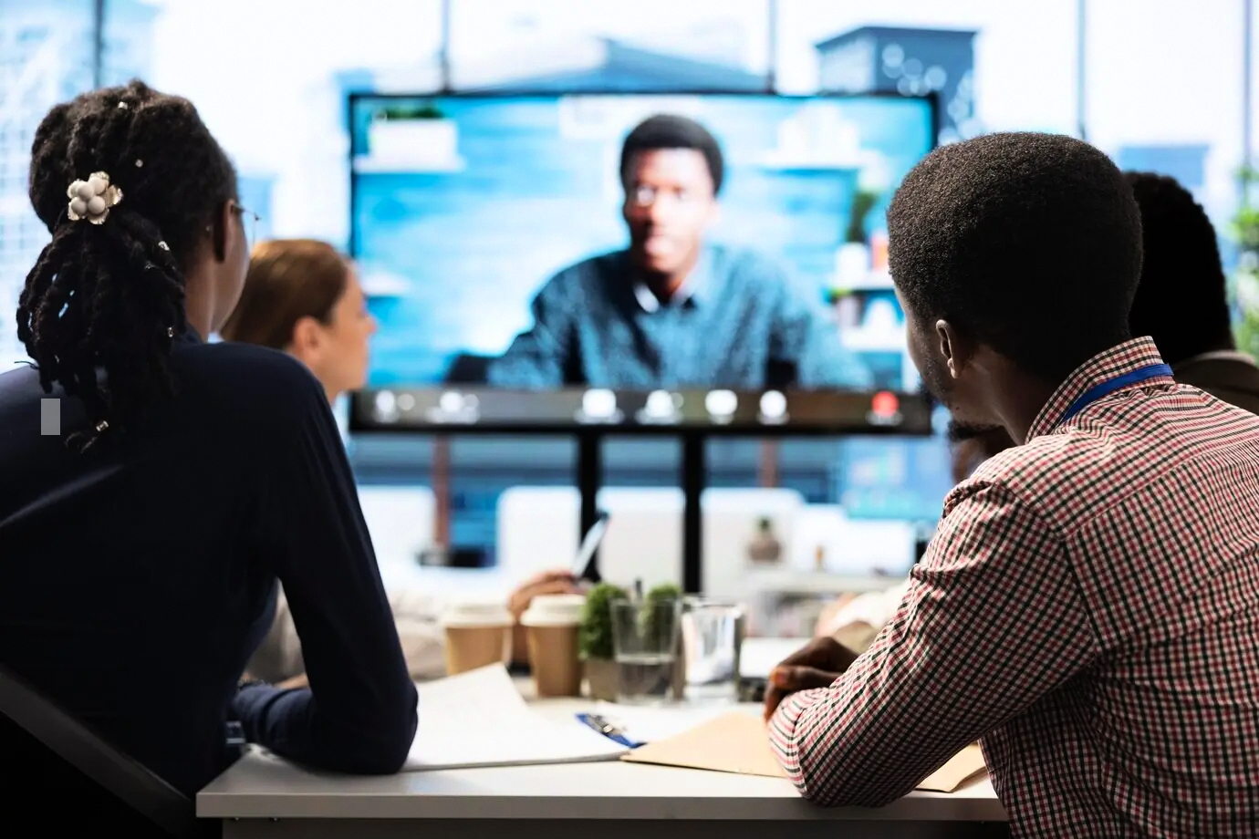 Muro de notas adhesivas clasificando riesgos de healthcare services and nutrition (without medical promises)